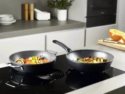 Adamant Wok