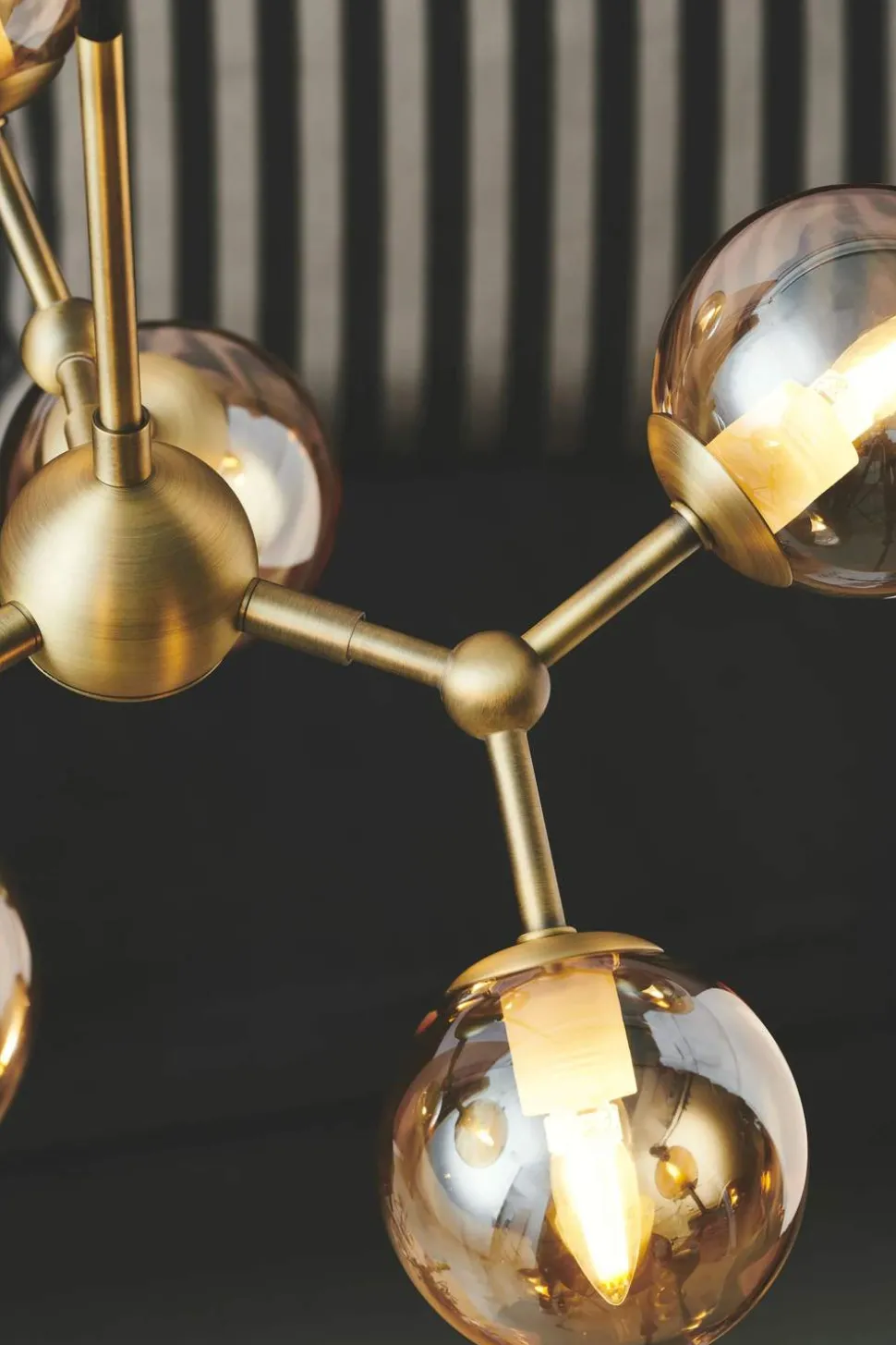 Atom Lysekrone