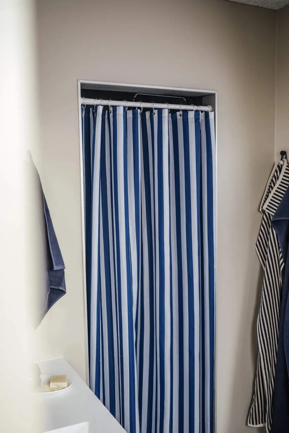 Badeforhæng