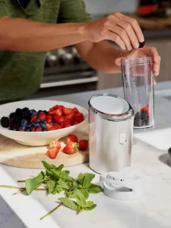Cordless Compact Blender RPB100E