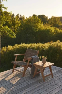 Eya Loungebord
