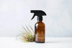 Glasflaske med spray