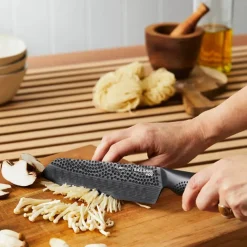 iD3® BLACK SAMURAI™ Santokukniv