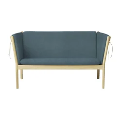 J148 Sofa