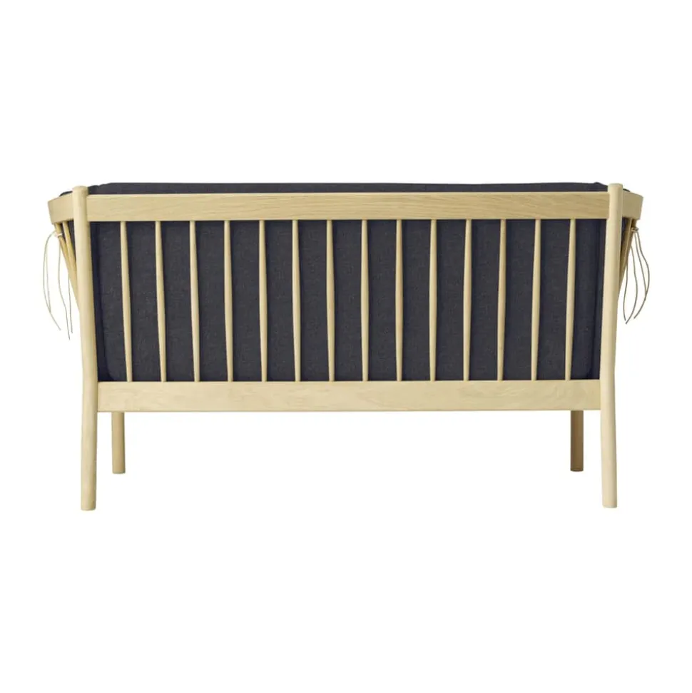 J148 Sofa