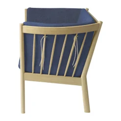 J148 Sofa