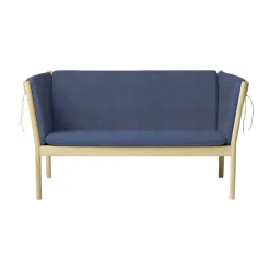 J148 Sofa