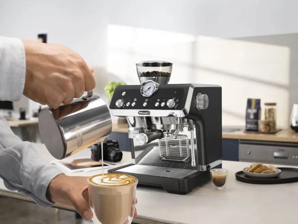La Specialista Espressomaskine EC9355.BM