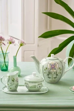 Lily & Lotus Kande