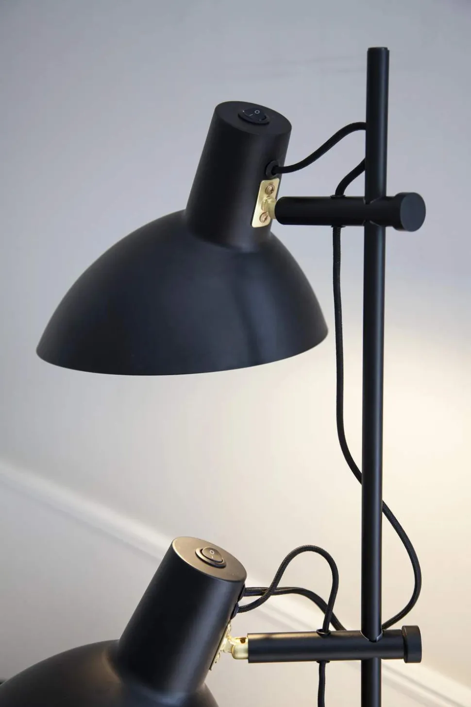 Metropole Gulvlampe - 2 arme